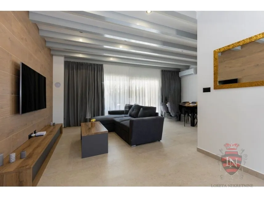 vila s bazenom, labin - slika 26