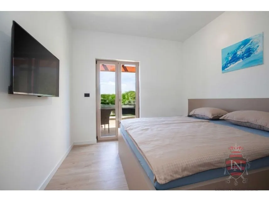 vila s bazenom na parceli od 1 300 m2, labin, istra - slika 29