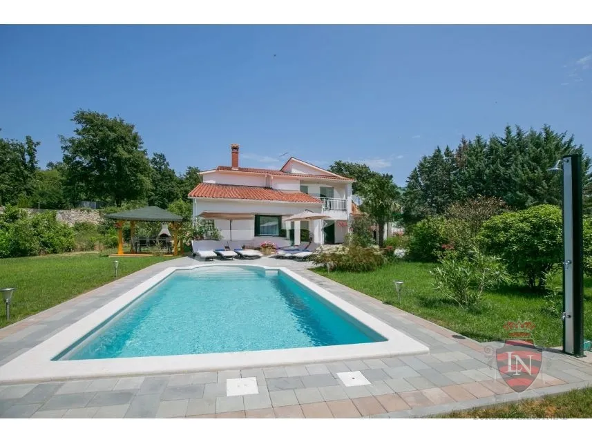 vila u blizini mora 302 m2, labin, istra - slika 2