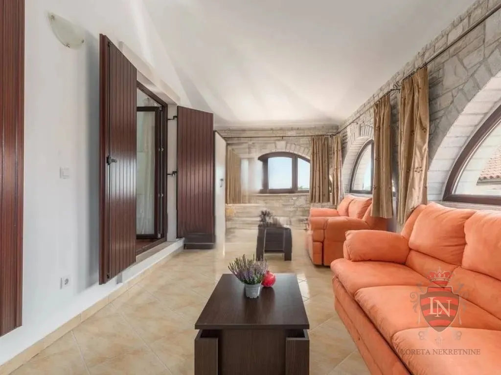kuća s bazenom 160 m2, barban - slika 7