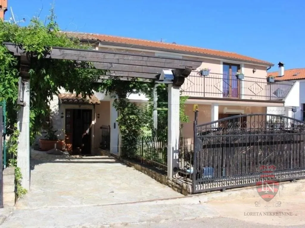 kuća s bazenom buje 220 m2 - slika 2