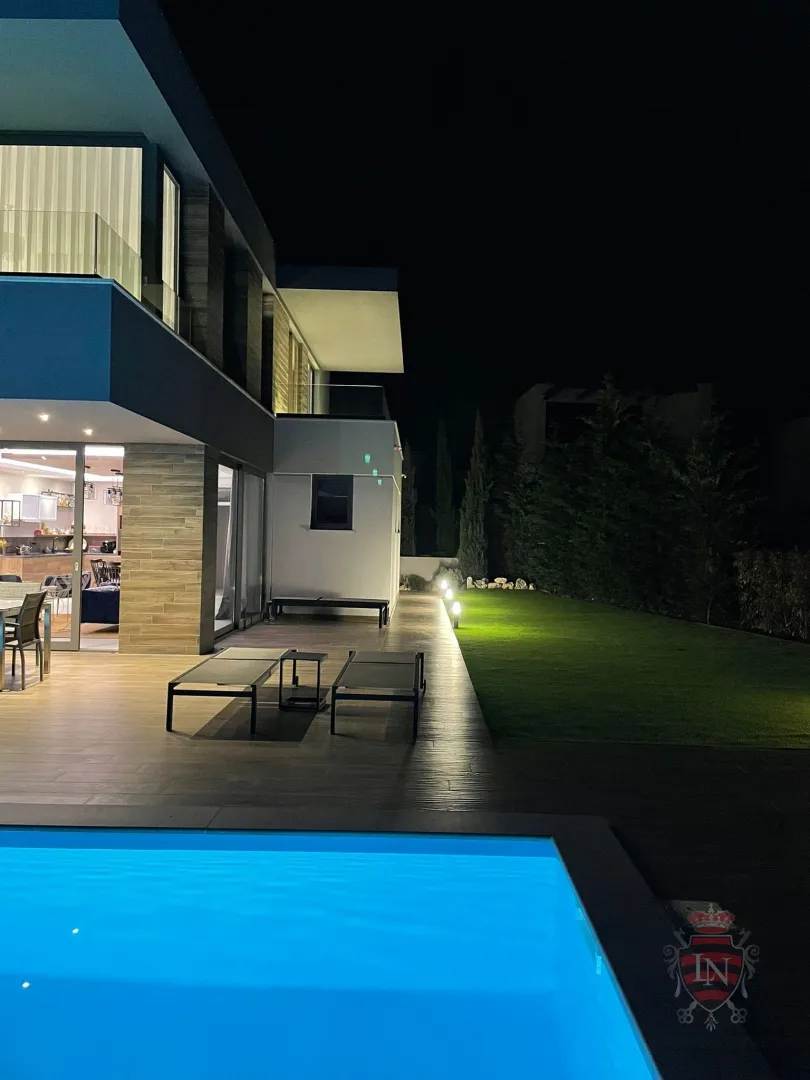 luksuzna vila 179 m2 s bazenom + okućnica, otok krk - slika 23