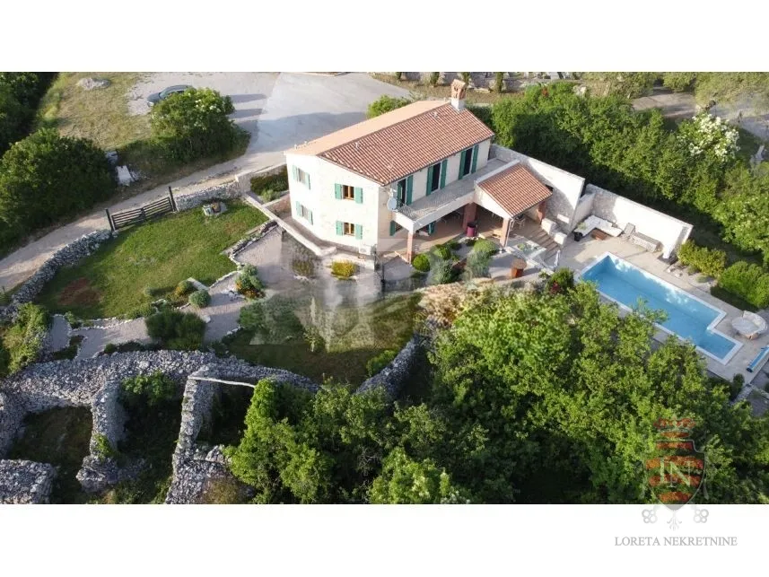kuća s bazenom 172 m2 + okućnica, labin - slika 4
