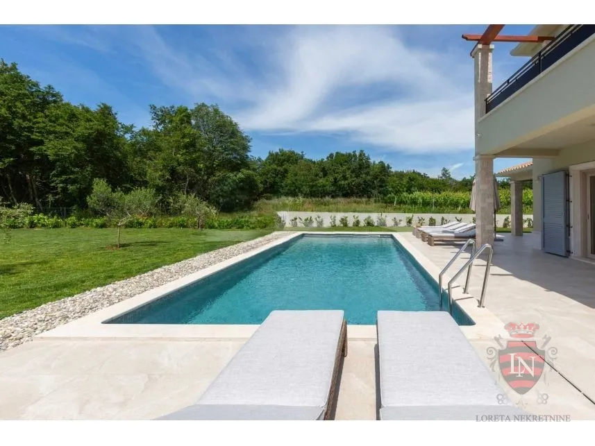 vila s bazenom na parceli od 1 300 m2, labin, istra - slika 2