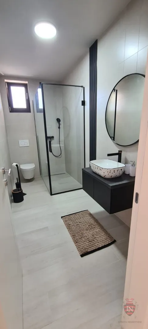 moderna vila sa bazenom krk, 165 m2 + okućnica - slika 25