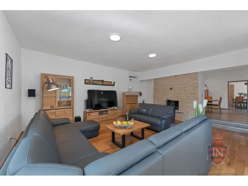 vila u blizini mora 302 m2, labin, istra - slika 8