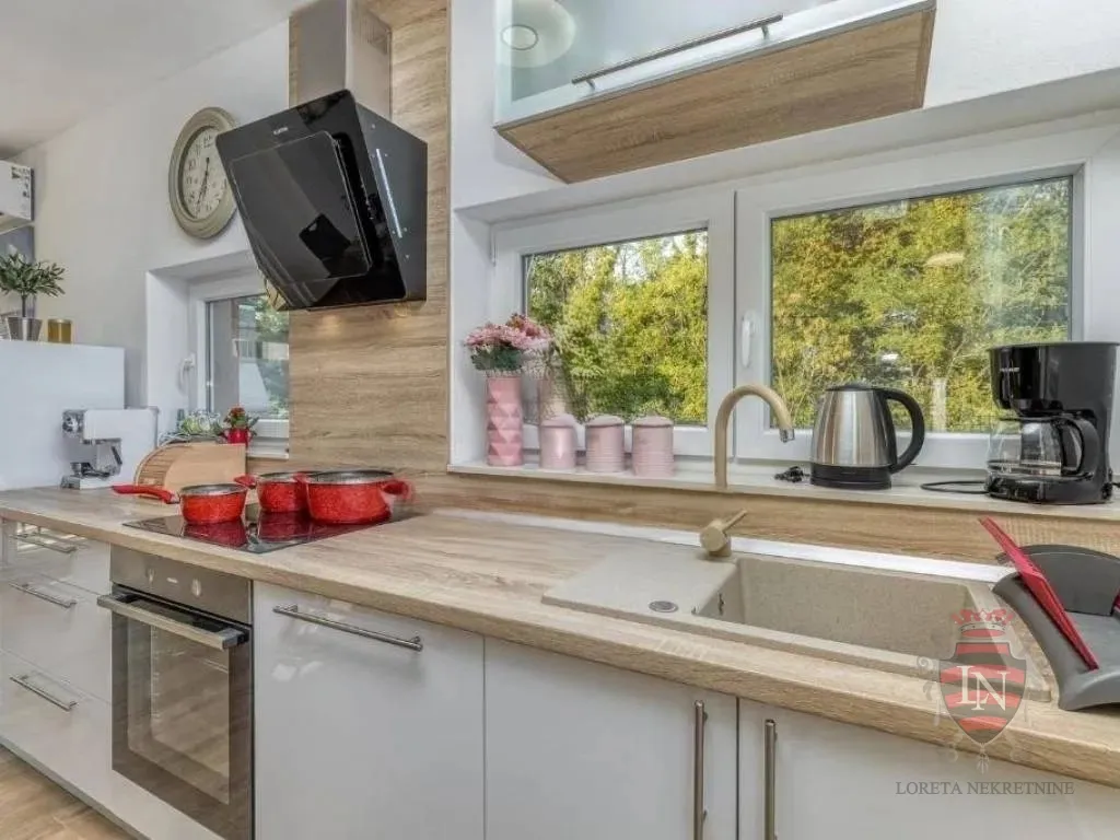 kuća s bazenom, 84 m2, tinjan - slika 16