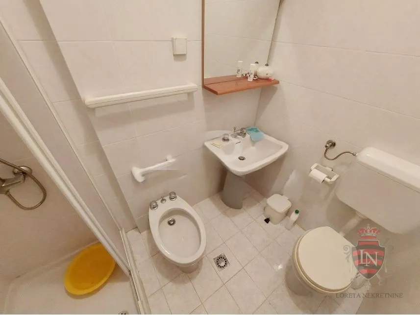 kuća s pogledom na more 150 m2, raša, istra - slika 24