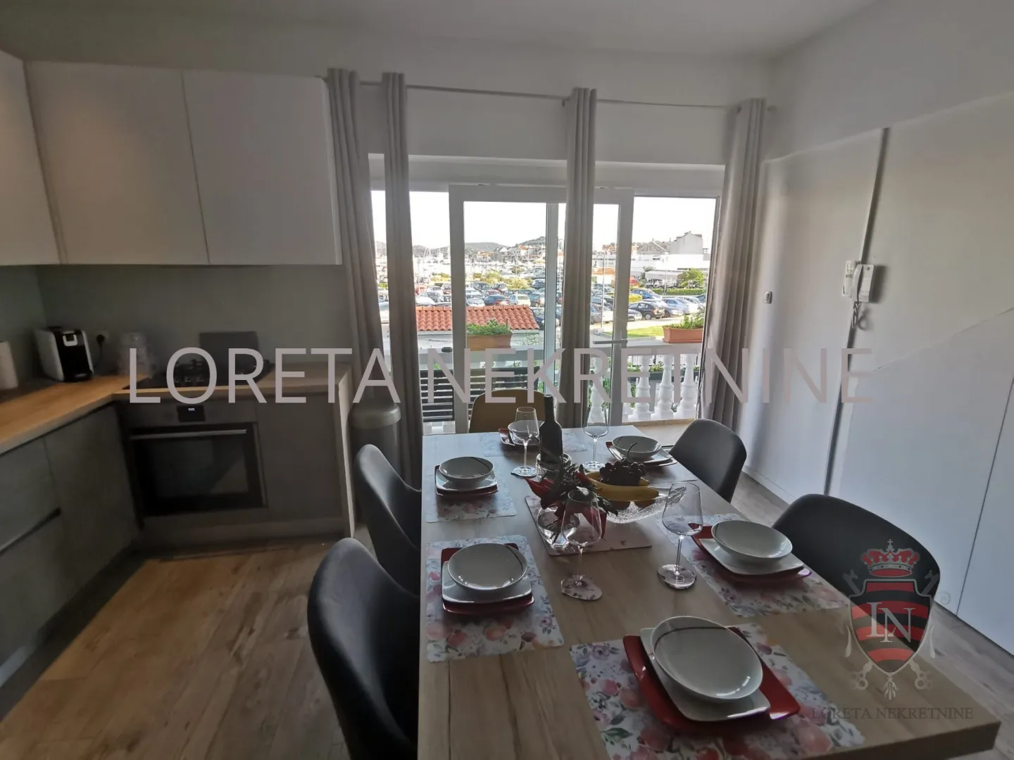 etažirana poslovno-stambena zgrada,tribunj, 397.00 m2, top lokacija! - slika 7
