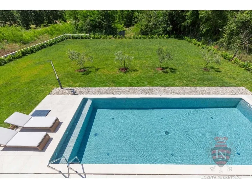 vila s bazenom na parceli od 1 300 m2, labin, istra - slika 11