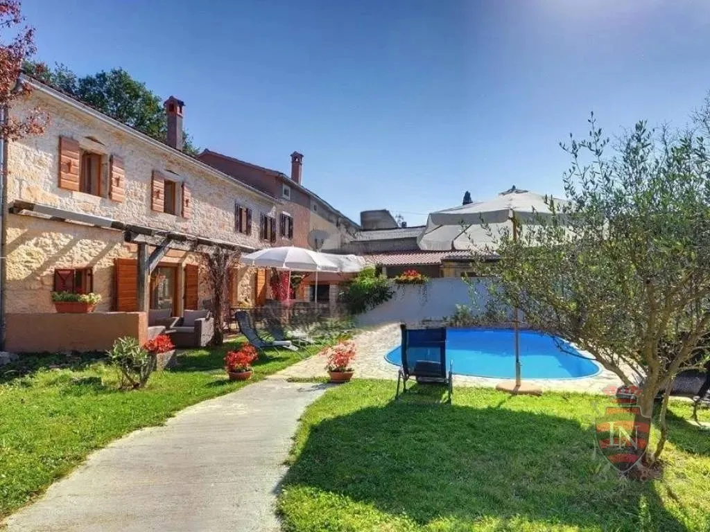 kamena kuća s bazenom, gračišće, istra - slika 2