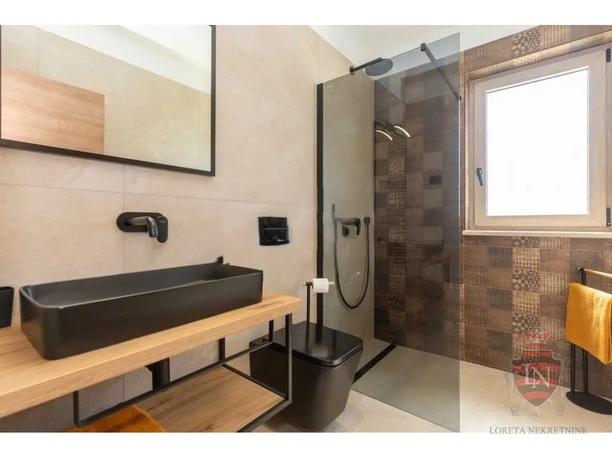 vila s bazenom na parceli od 1 300 m2, labin, istra - slika 16