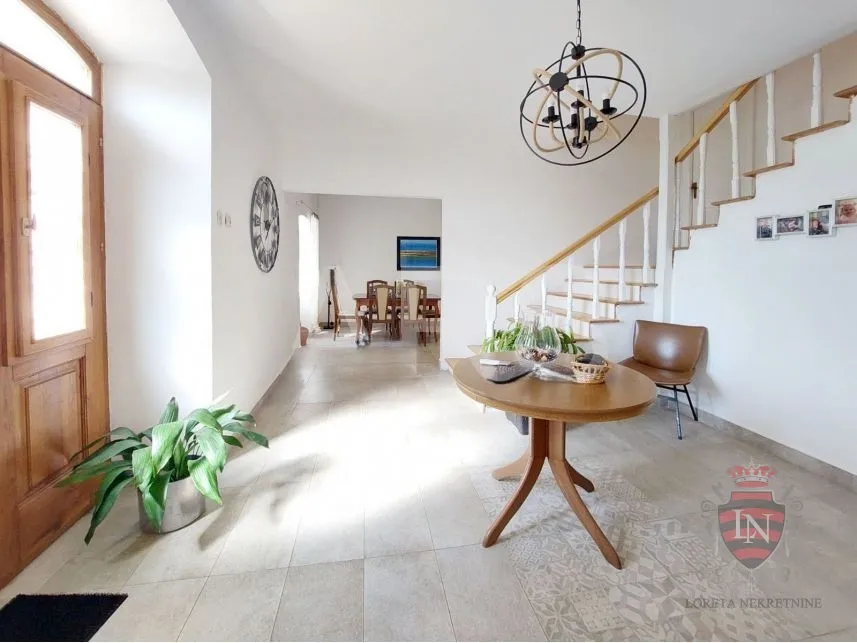 renovirana kuća 110 m2 labin, istra - slika 2