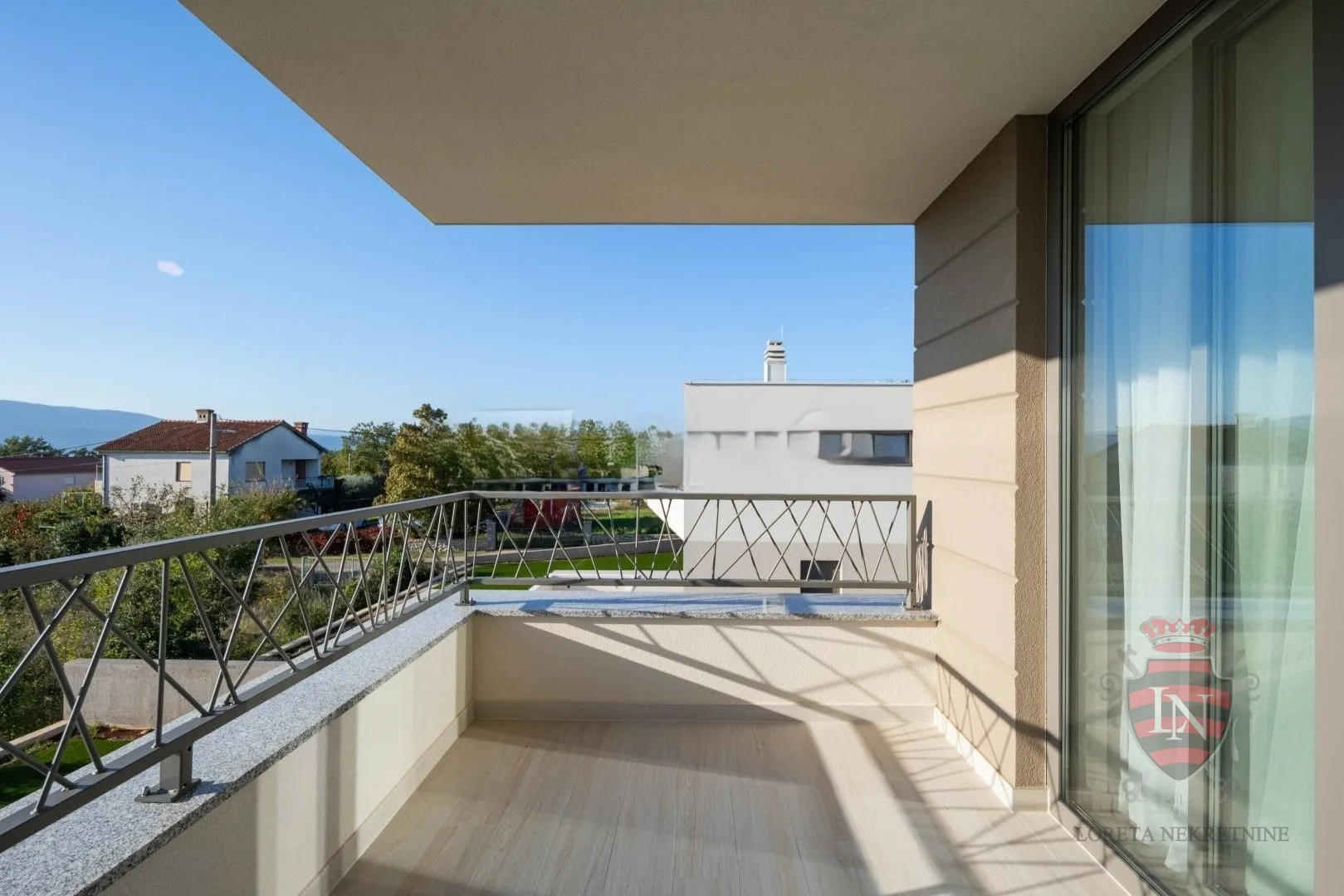 moderna vila sa bazenom krk, 165 m2 + okućnica - slika 4