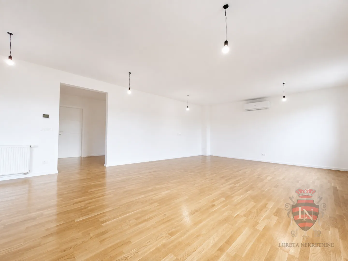 prostran i funkcionalan s lođom i parkirnim mjestom , arena, blato, 116,38 m2 - slika 4