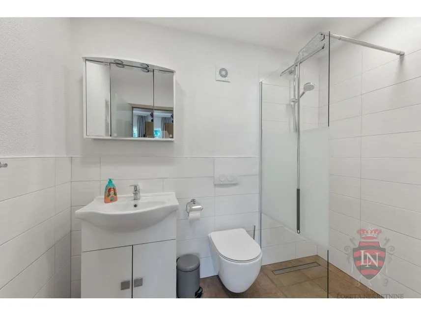 vila u blizini mora 302 m2, labin, istra - slika 35