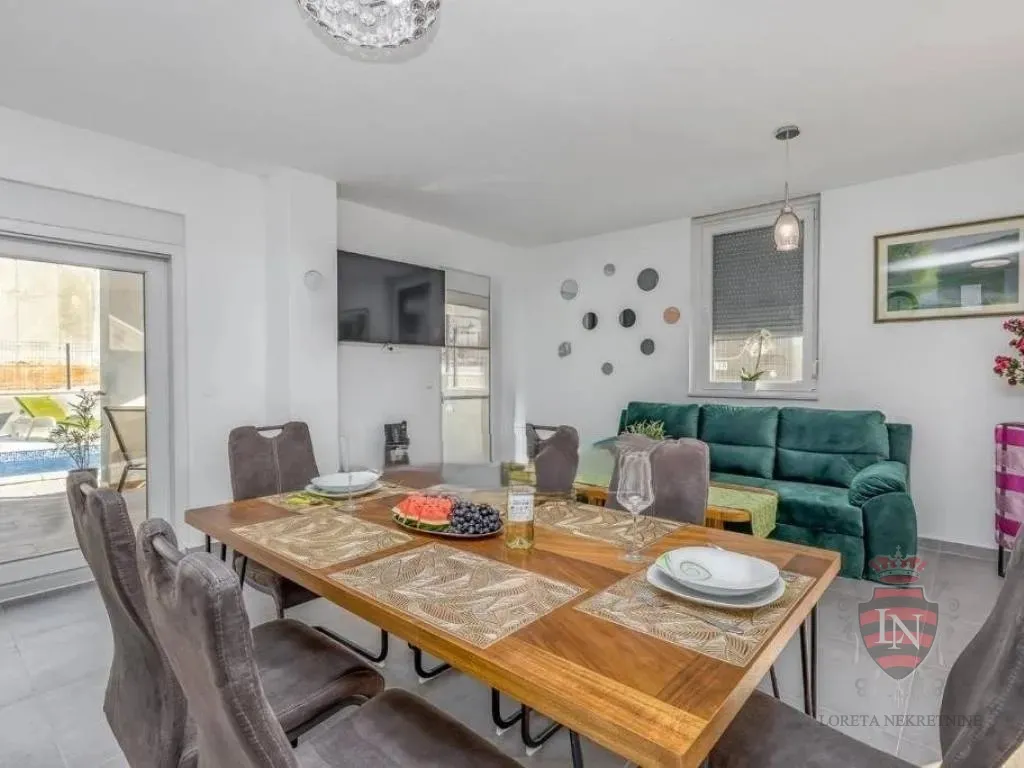 kuća s bazenom, 84 m2, tinjan - slika 17