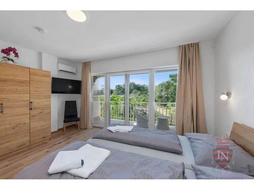 vila u blizini mora 302 m2, labin, istra - slika 39
