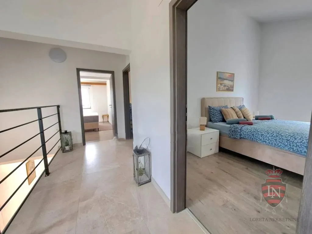 kuća s pogledom na more i bazenom, poreč - slika 20