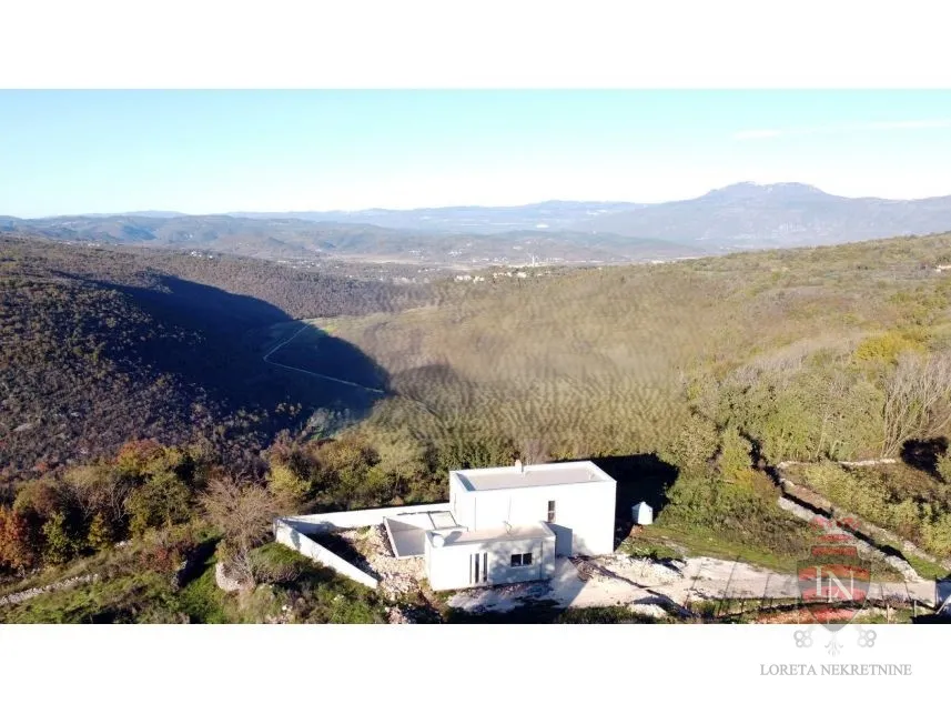 vila labin 169 m2 na parceli 1300 m2 - slika 2