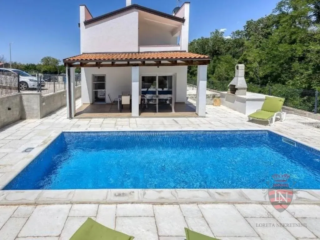 Kuća s bazenom, 84 m2, Tinjan