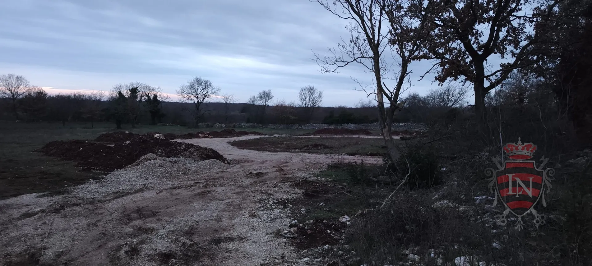 građevinsko zemljište, 639 m2, kuća + bazen u izgradnji! - slika 20