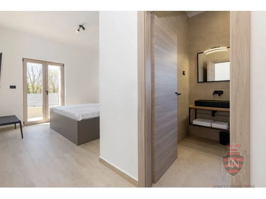 vila s bazenom, labin - slika 21