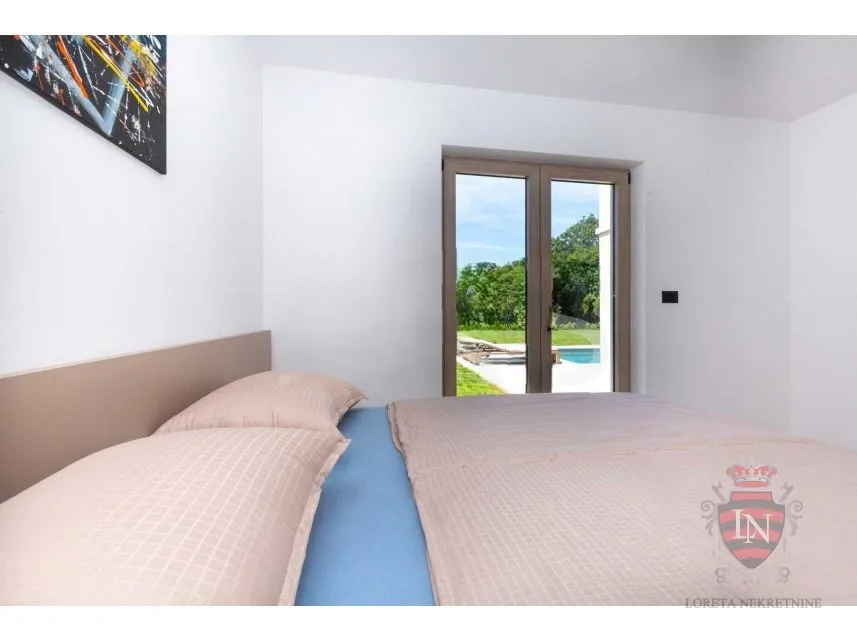 vila s bazenom na parceli od 1 300 m2, labin, istra - slika 22