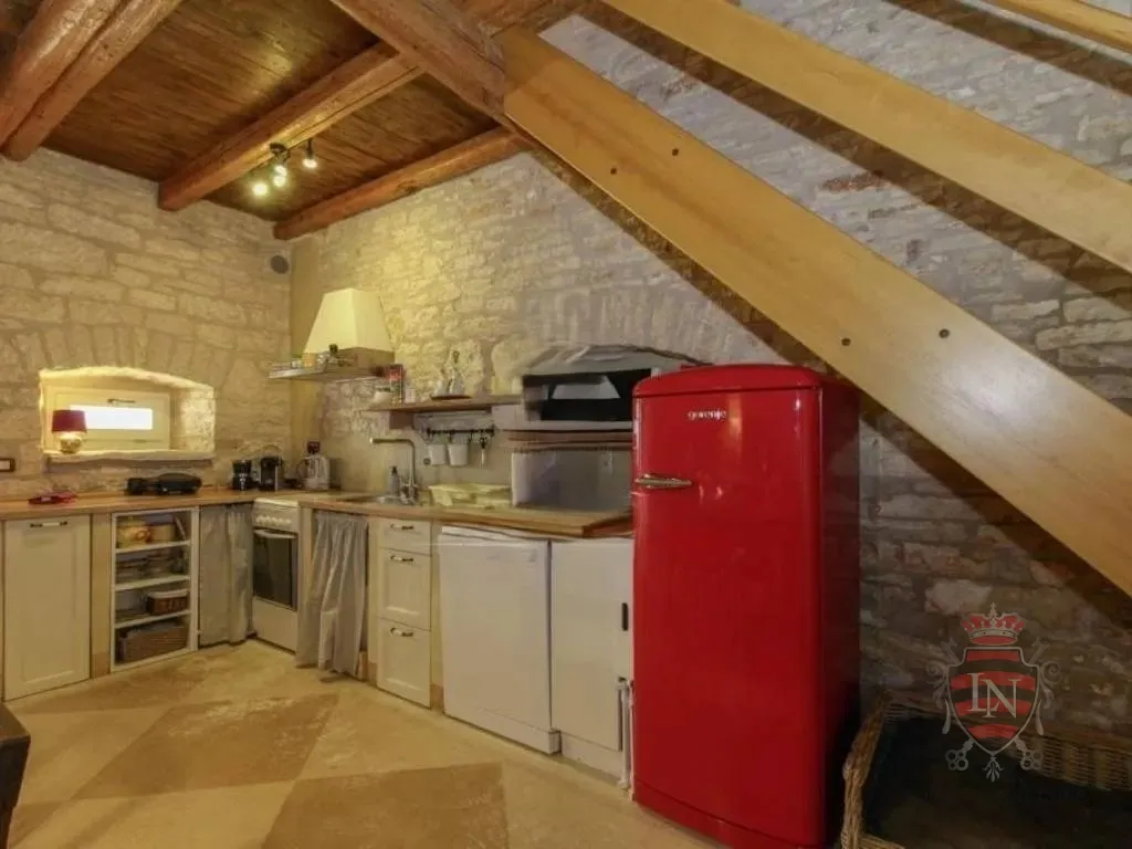 kuća s bazenom 136 m2, svetvinčenat, istra - slika 24