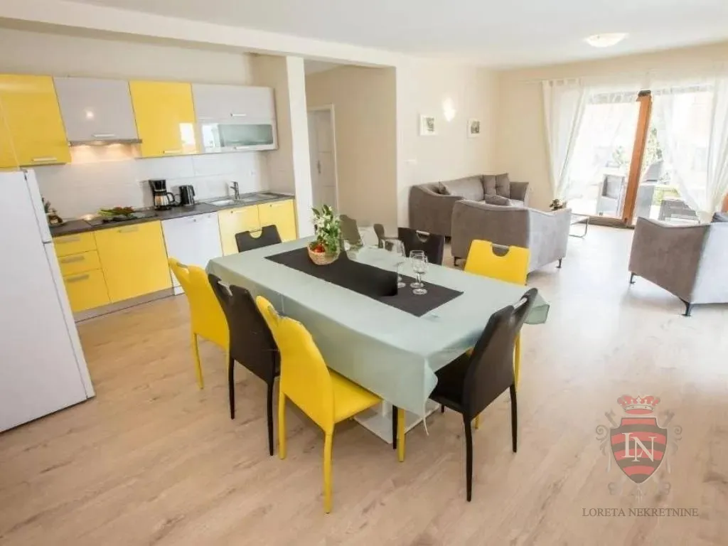kuća s bazenom, poreč 192 m2 - slika 7