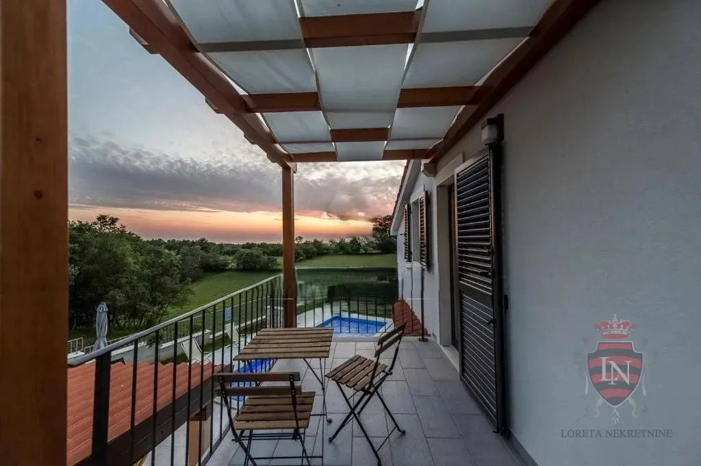 kuća s bazenom 145 m2, tinjan, istra - slika 7