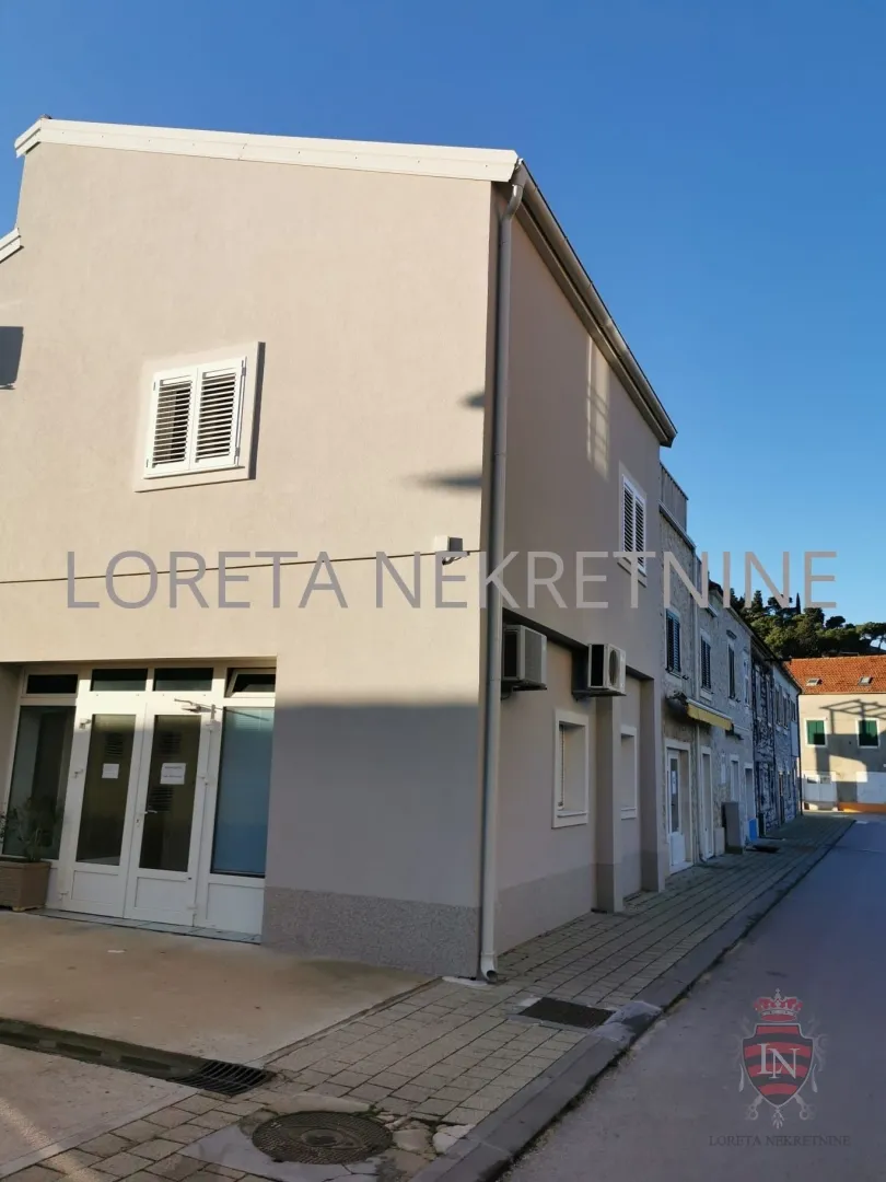 etažirana poslovno-stambena zgrada,tribunj, 397.00 m2, top lokacija! - slika 29