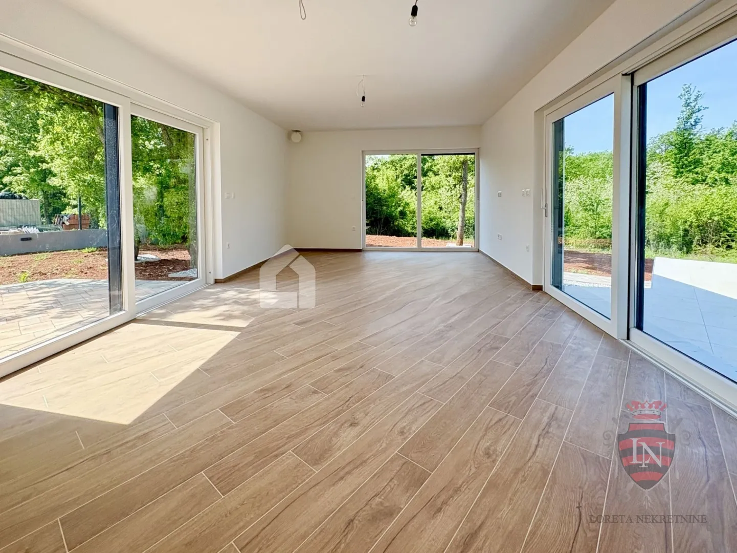 kuća s bazenom 144 m2, barban - slika 10