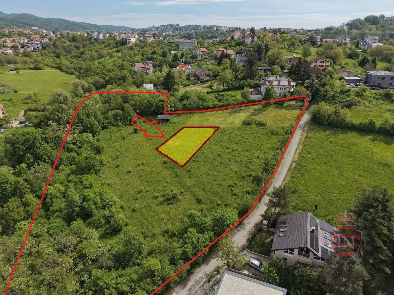 mikulići — građevinsko zemljište 702 m² | pravilan oblik, pogled i 160 €/m² - slika 2