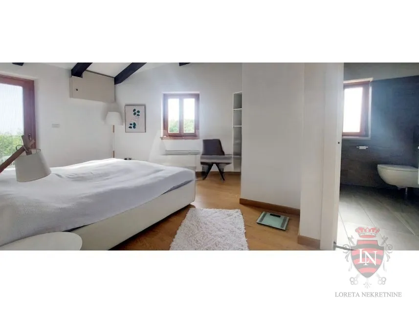 kuća s bazenom 172 m2 + okućnica, labin - slika 26