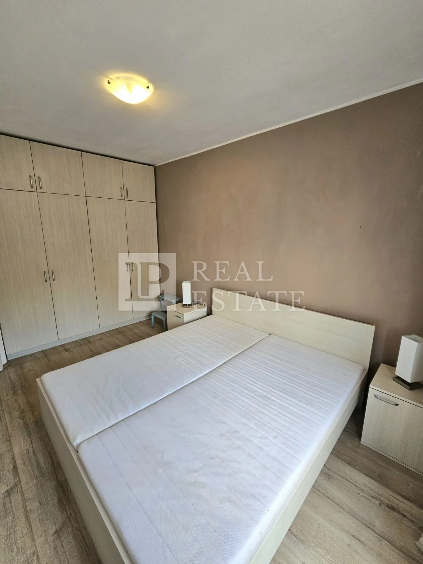 novi vinodolski - dva uređena stana površine 124 m2 - slika 16