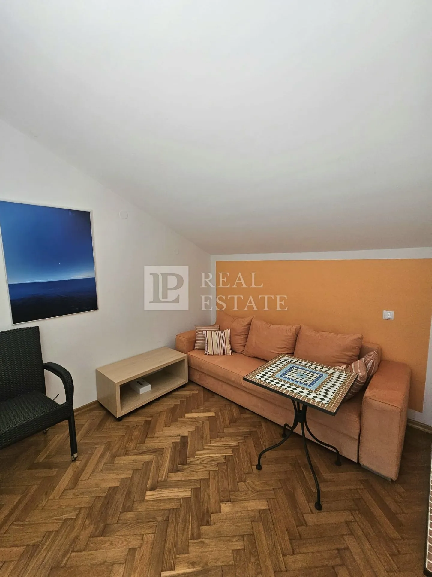 jadranovo - apartmanska vila s bazenom u prvom redu do mora - slika 21