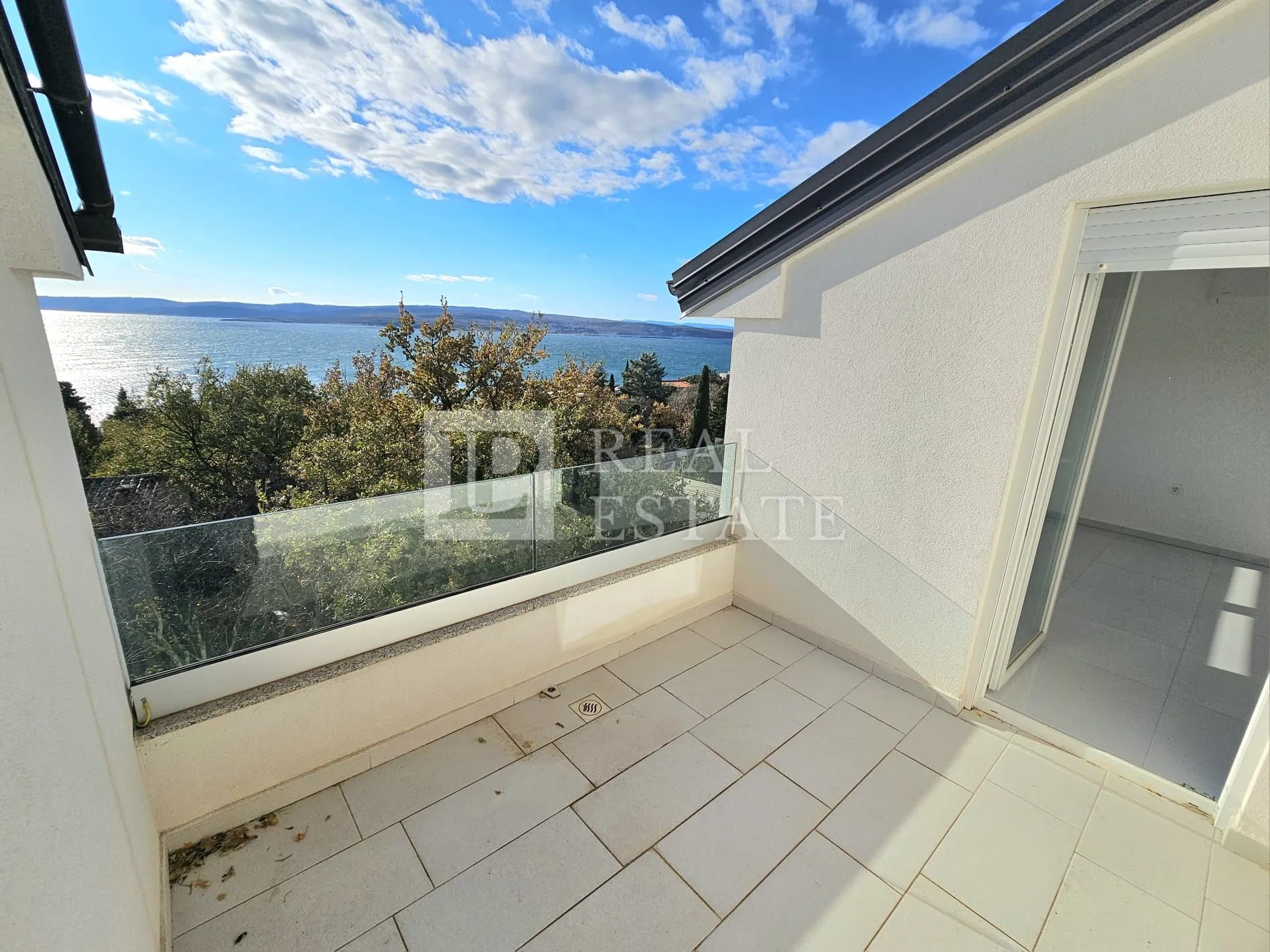 crikvenica - dva stana u novogradnji - slika 5
