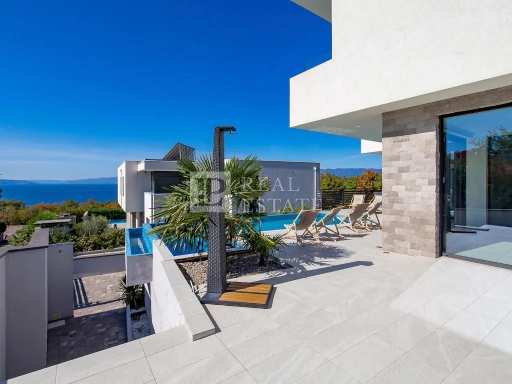 kostrena - moderna vila s bazenom - slika 8