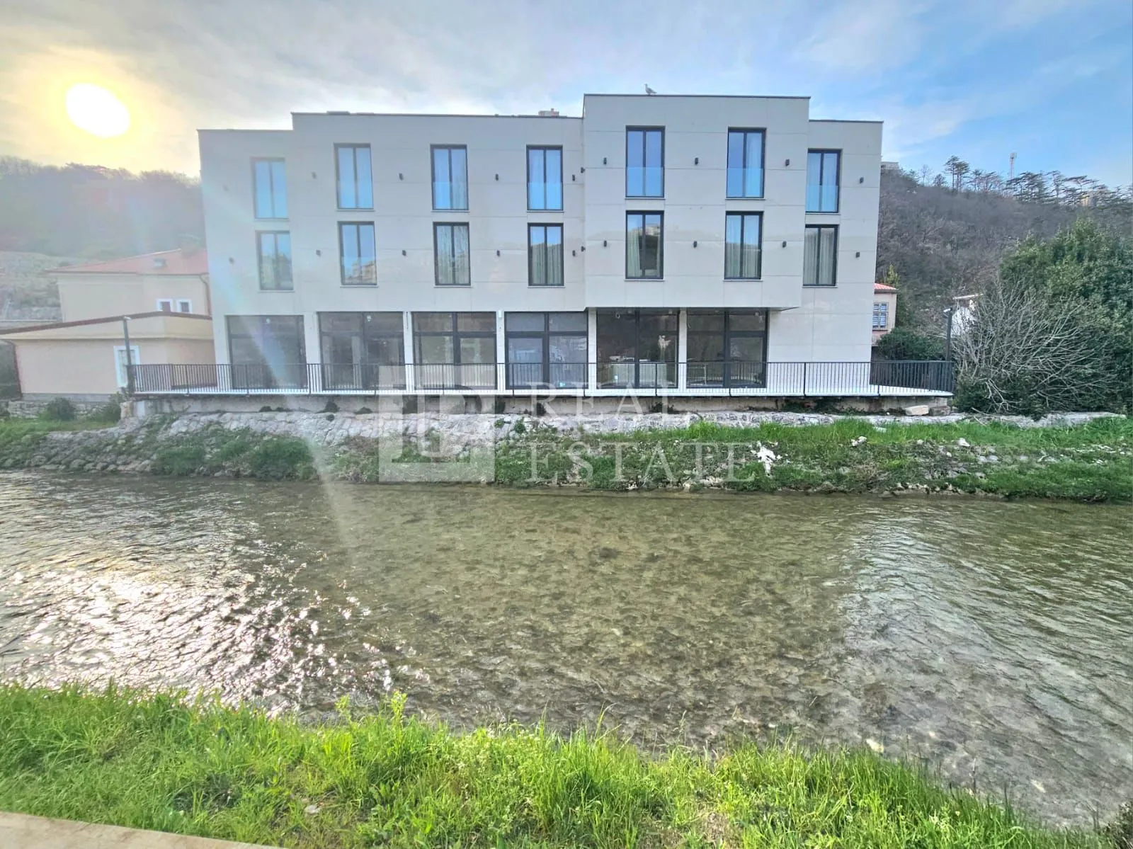 crikvenica - luksuzan stan s balkonom u modernoj novogradnji - slika 16