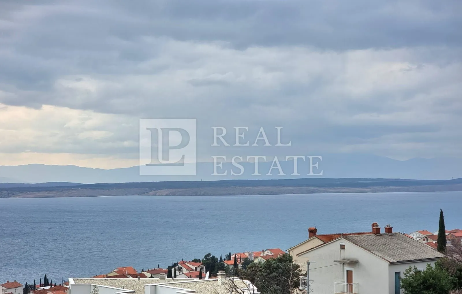 crikvenica - luksuzan stan s bazenom - slika 17