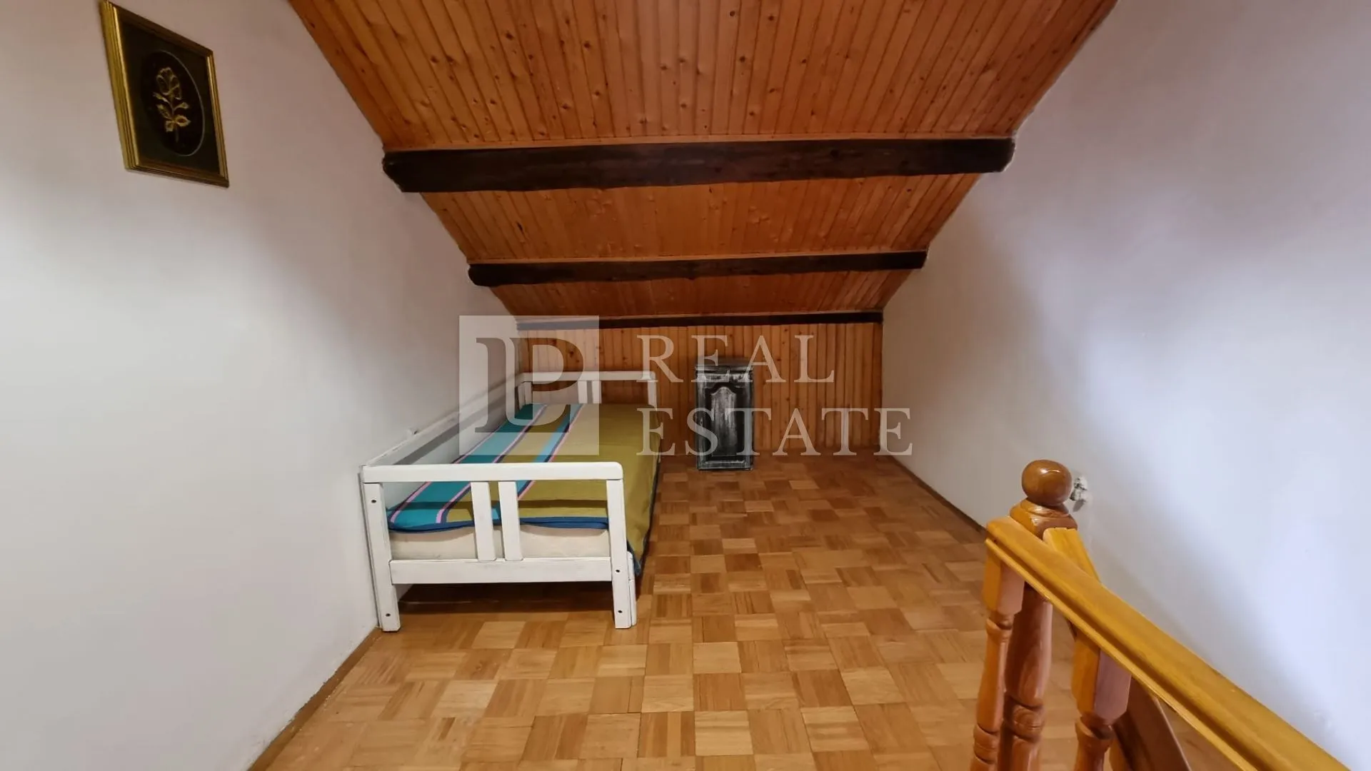bribir - kuća s dvorištem - slika 12