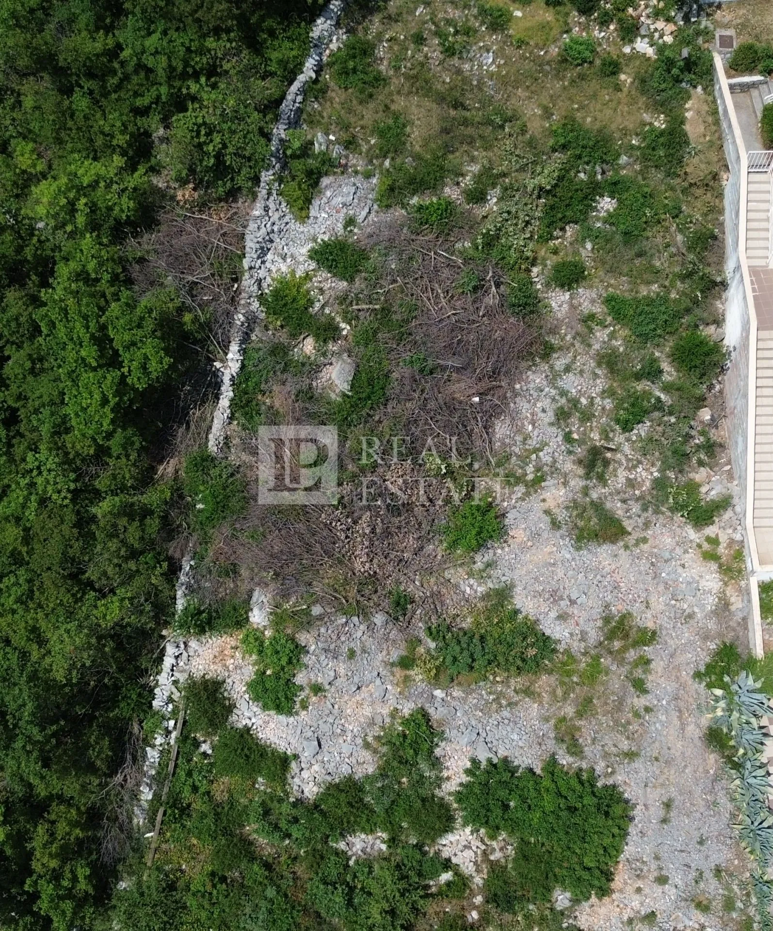 jadranovo - građevinsko zemljište 200 metara od mora - slika 7