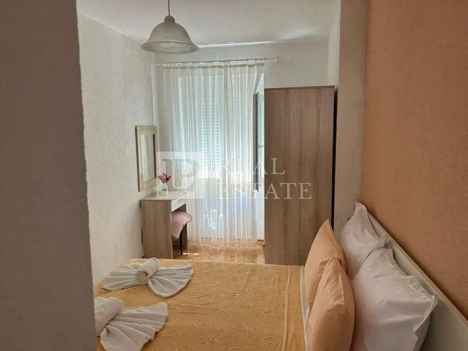 selce - apartmanska kuća u centru, 2.red do mora - slika 9