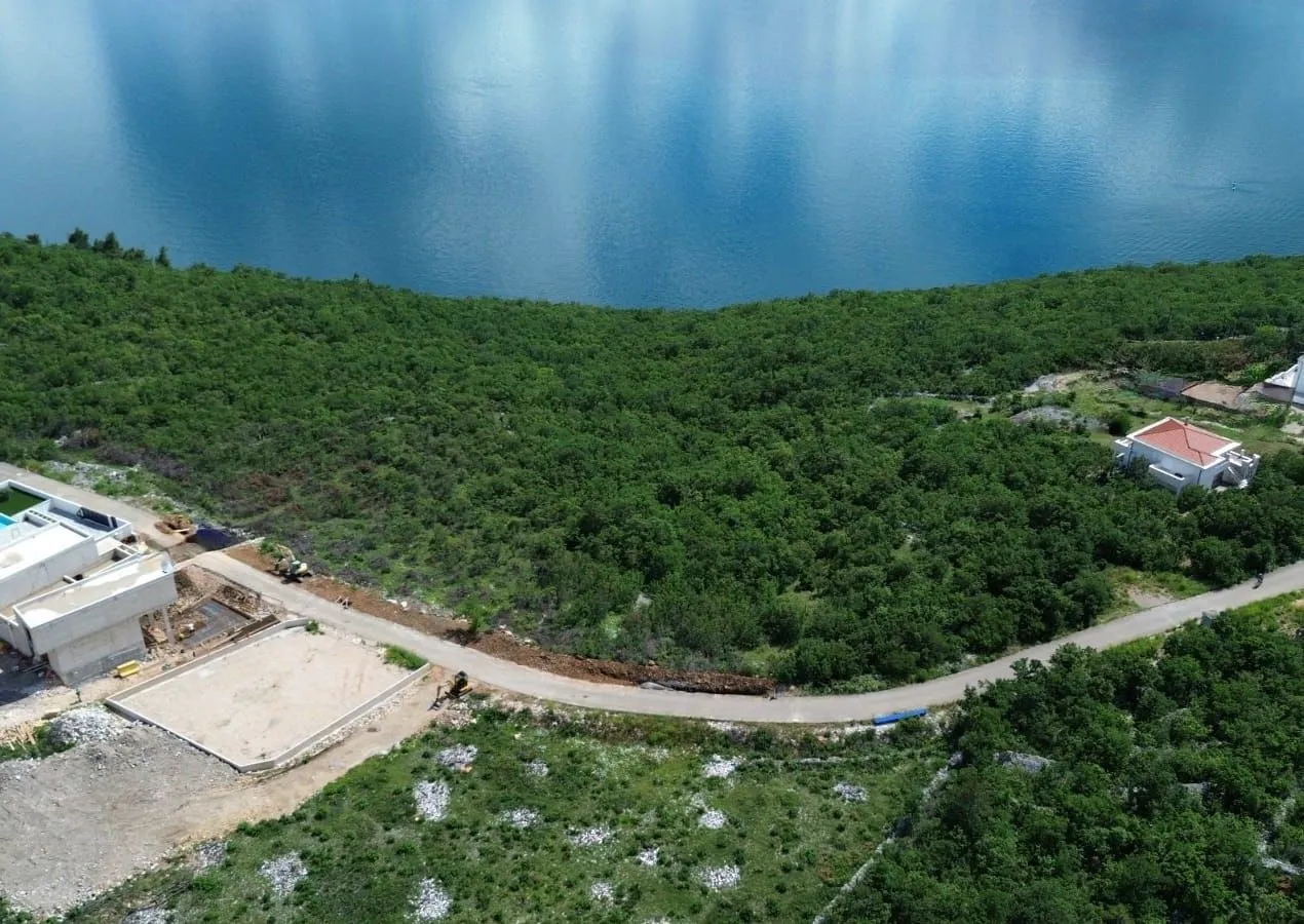 JADRANOVO - građevinsko zemljište na atraktivnoj lokaciji - Jadranovo, Crikvenica