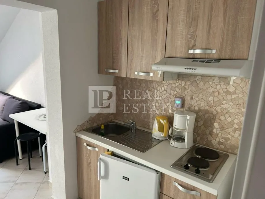 selce - apartmanska kuća u centru, 2.red do mora - slika 12