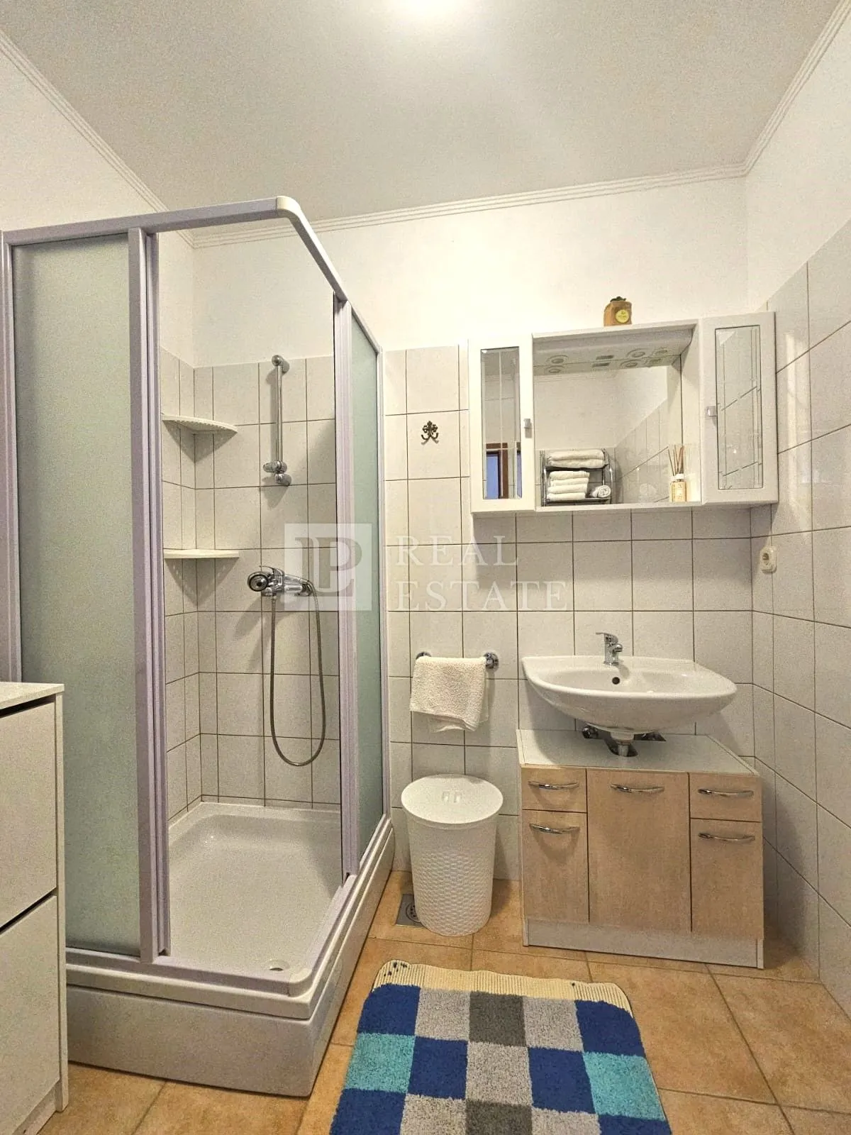 klenovica - apartmanska kuća sa zemljištem na 200 metara od mora - slika 19