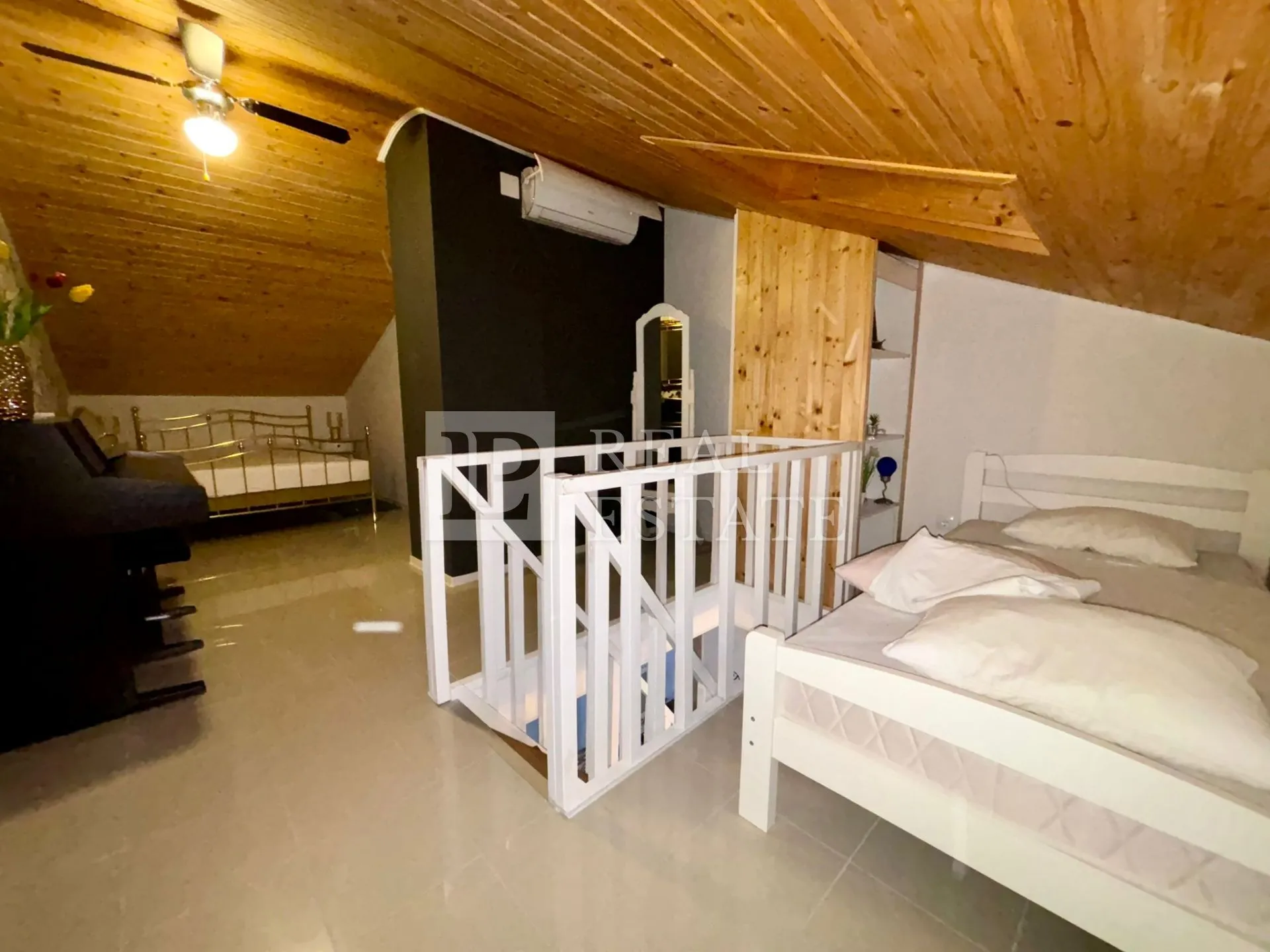 novi vinodolski – dvoetažni stan s panoramskim pogledom na more - slika 23