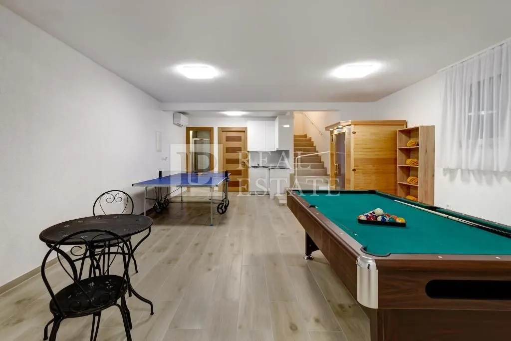 dramalj - moderna vila s bazenom - slika 23