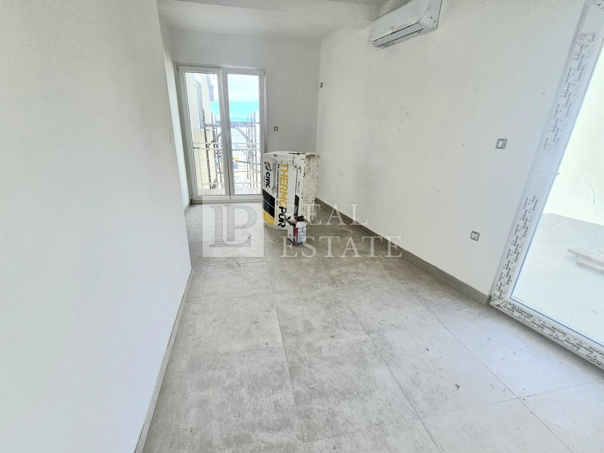 crikvenica - stan sa velikom terasom - slika 8